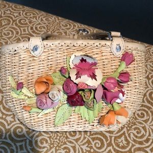 Brighton Bags - Brighton straw bag with leather flowers Brighton Bags - Brighton straw bag with leather flowers